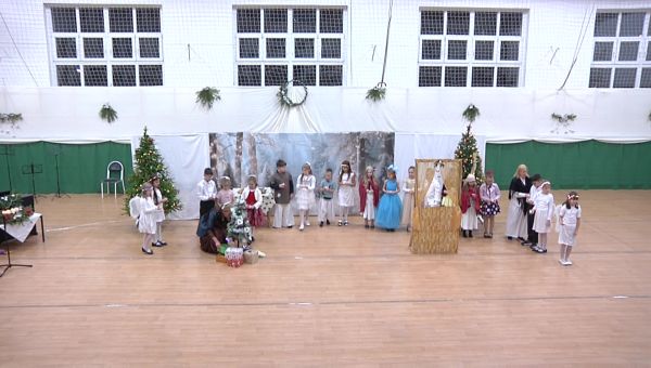 Adventi estre várták a hozzátartozókat az iskola diákjai és tanárai galéria kép 8