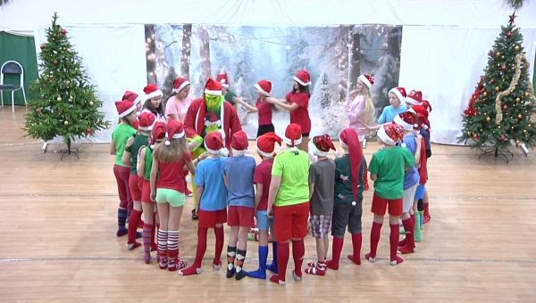 Adventi estre várták a hozzátartozókat az iskola diákjai és tanárai galéria kép 11