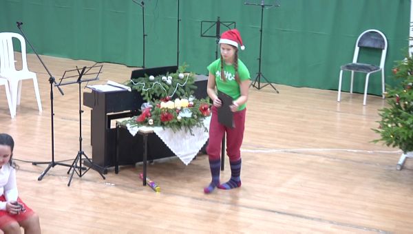 Adventi estre várták a hozzátartozókat az iskola diákjai és tanárai galéria kép 13
