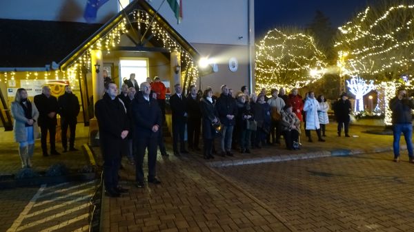 Hivatalosan is átadásra kerültek az idei év fejlesztései településünkön galéria kép 10