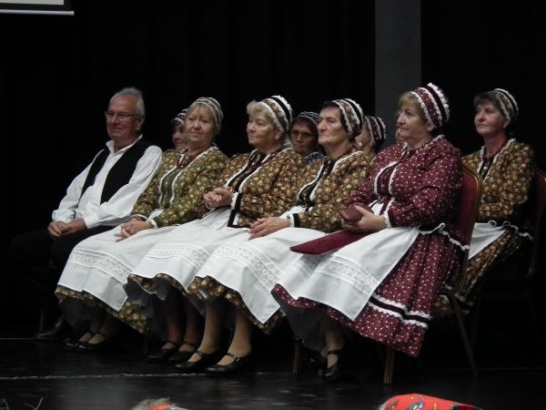 Húsz éve énekelnek együtt - születésnapját ünnepelte a Bükkábrányi Népdalkör galéria kép 1